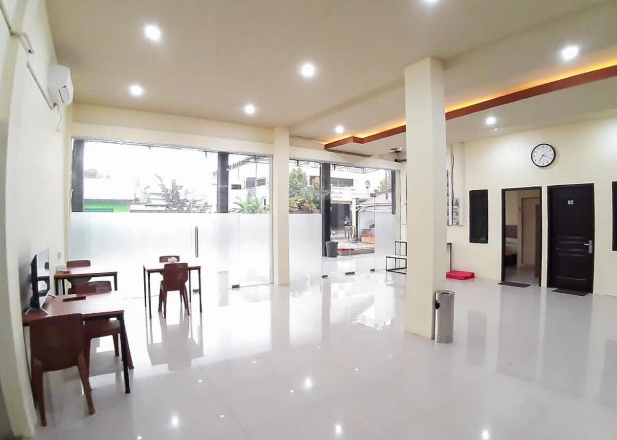 เรดดอร์ซ ซีอาเรียห์ ใกล้ทรานส์มาร์ท แจมบี 2 Hotel Paalmerah ภายนอก รูปภาพ