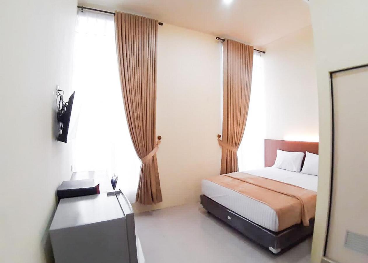 เรดดอร์ซ ซีอาเรียห์ ใกล้ทรานส์มาร์ท แจมบี 2 Hotel Paalmerah ภายนอก รูปภาพ