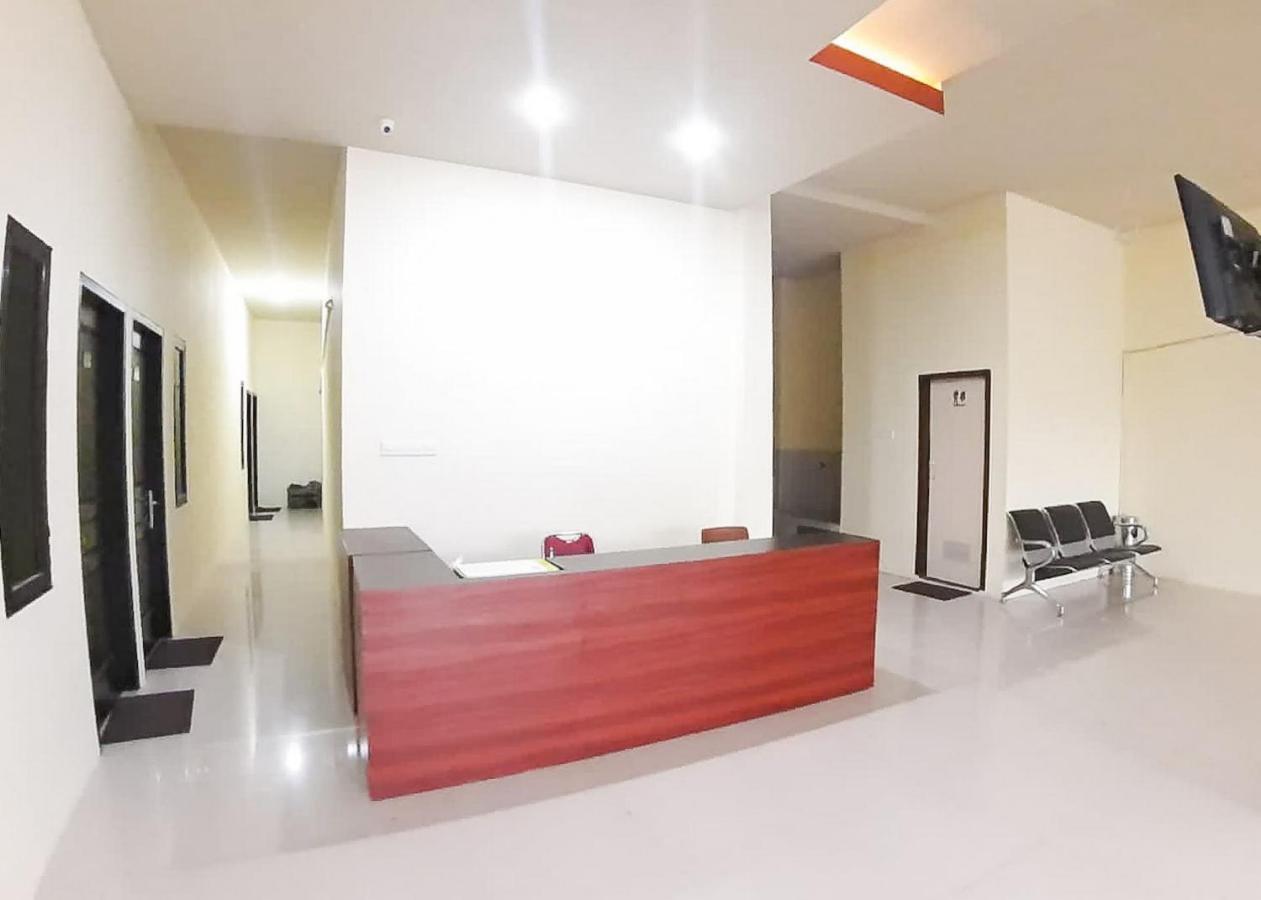 เรดดอร์ซ ซีอาเรียห์ ใกล้ทรานส์มาร์ท แจมบี 2 Hotel Paalmerah ภายนอก รูปภาพ