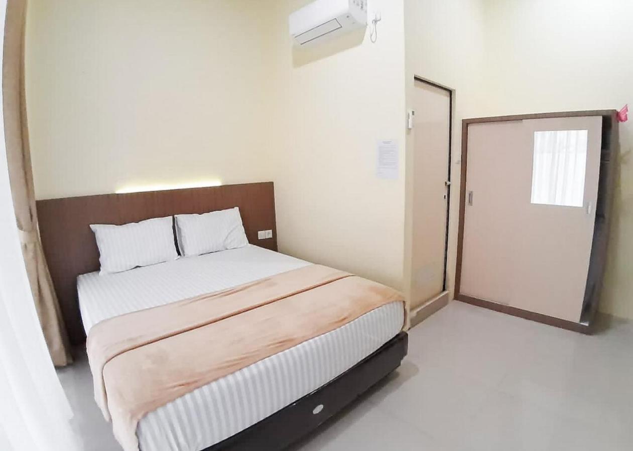 เรดดอร์ซ ซีอาเรียห์ ใกล้ทรานส์มาร์ท แจมบี 2 Hotel Paalmerah ภายนอก รูปภาพ
